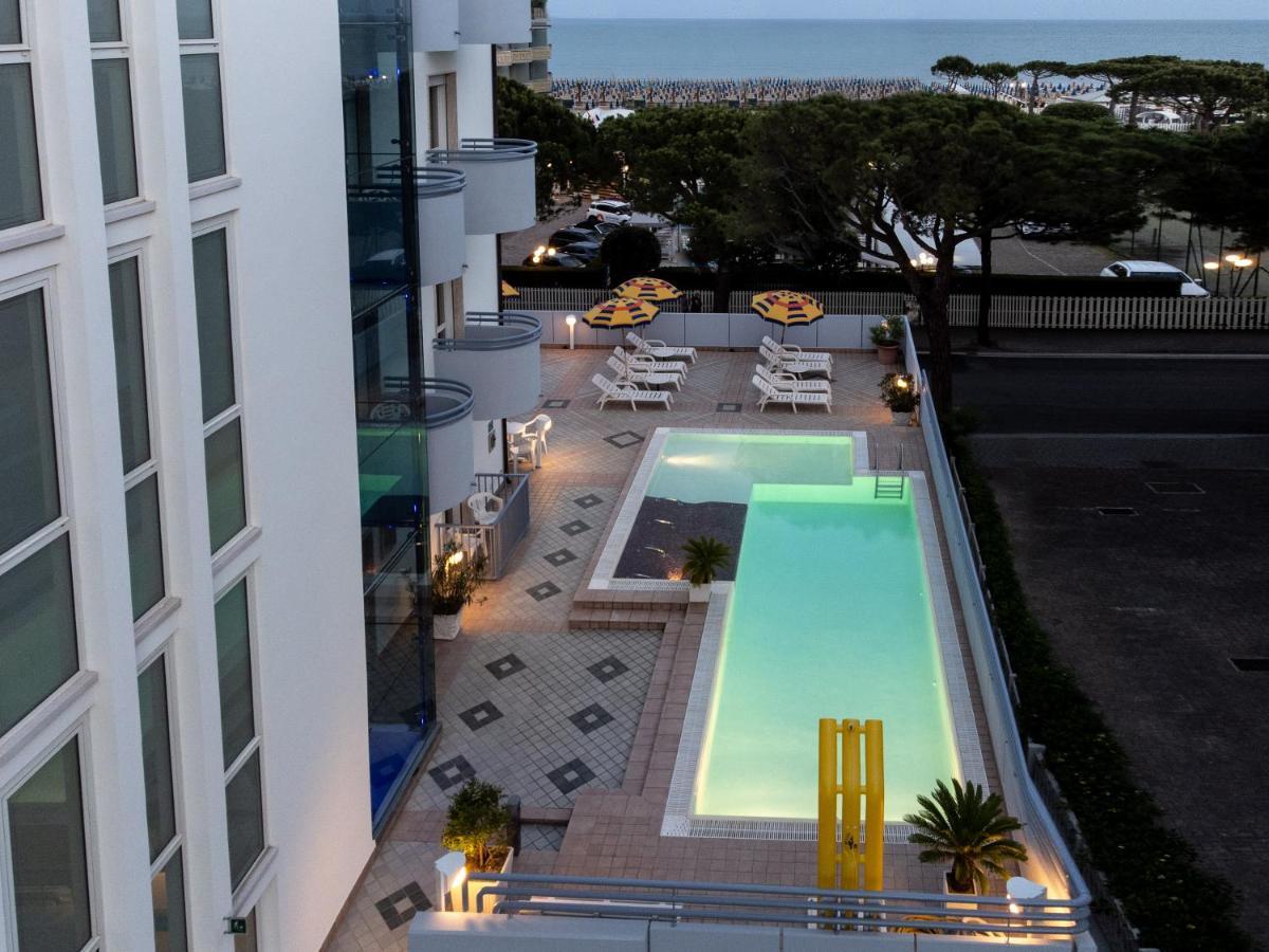 Hotel Coppe Jesolo Exteriör bild